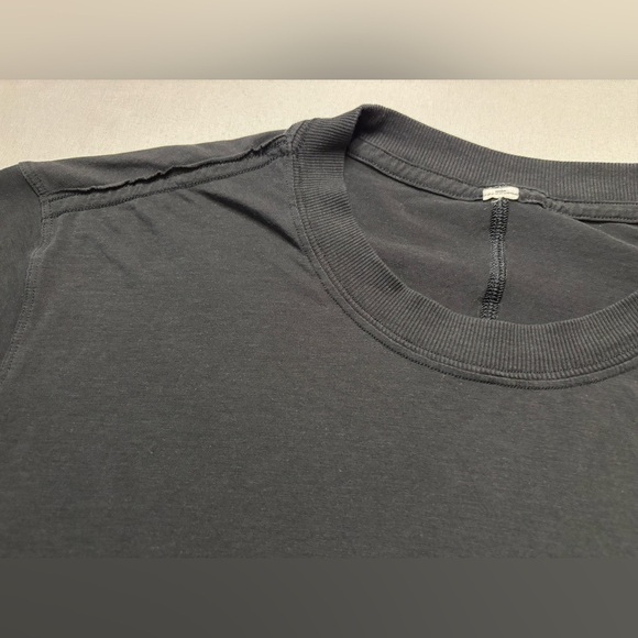 Lululemon Oversized Waist Length Tee | Black | Size 4 - Picture 5 of 8